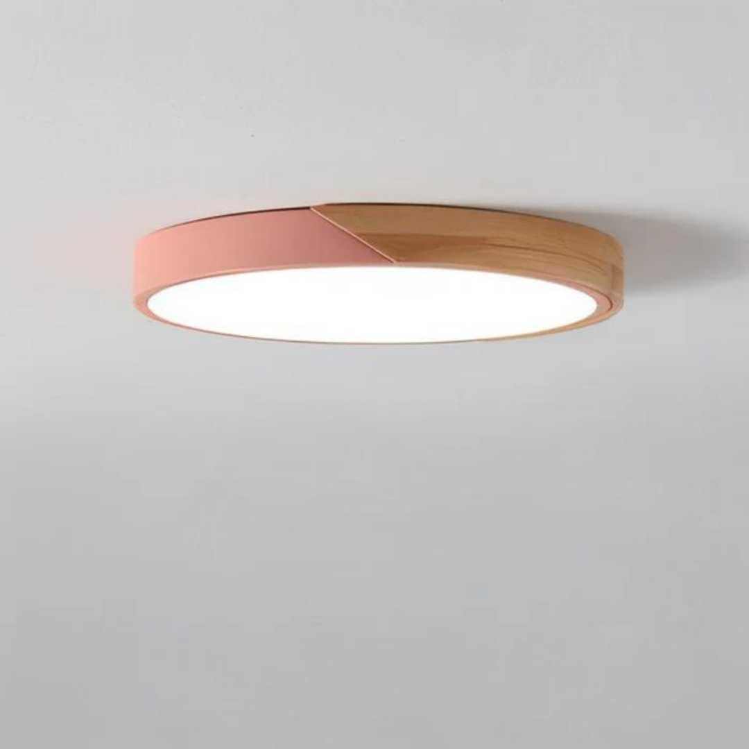 Stijlvolle plafondlamp met houten frame en geïntegreerde LED-verlichting