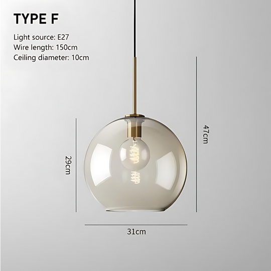 Moderne hanglamp van messing en glas met minimalistisch design