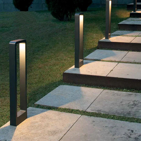 Bodem Tuinlamp – Duurzaam Ontwerp met Subtiele LED-Verlichting