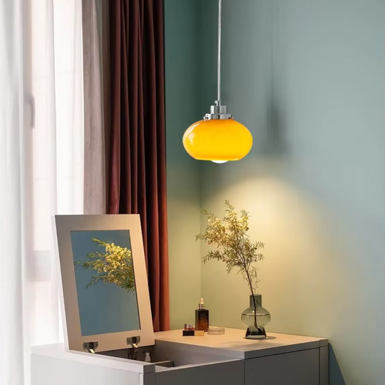 Bauhaus hanglamp met gele glazen kap - Vintage charme en modern design