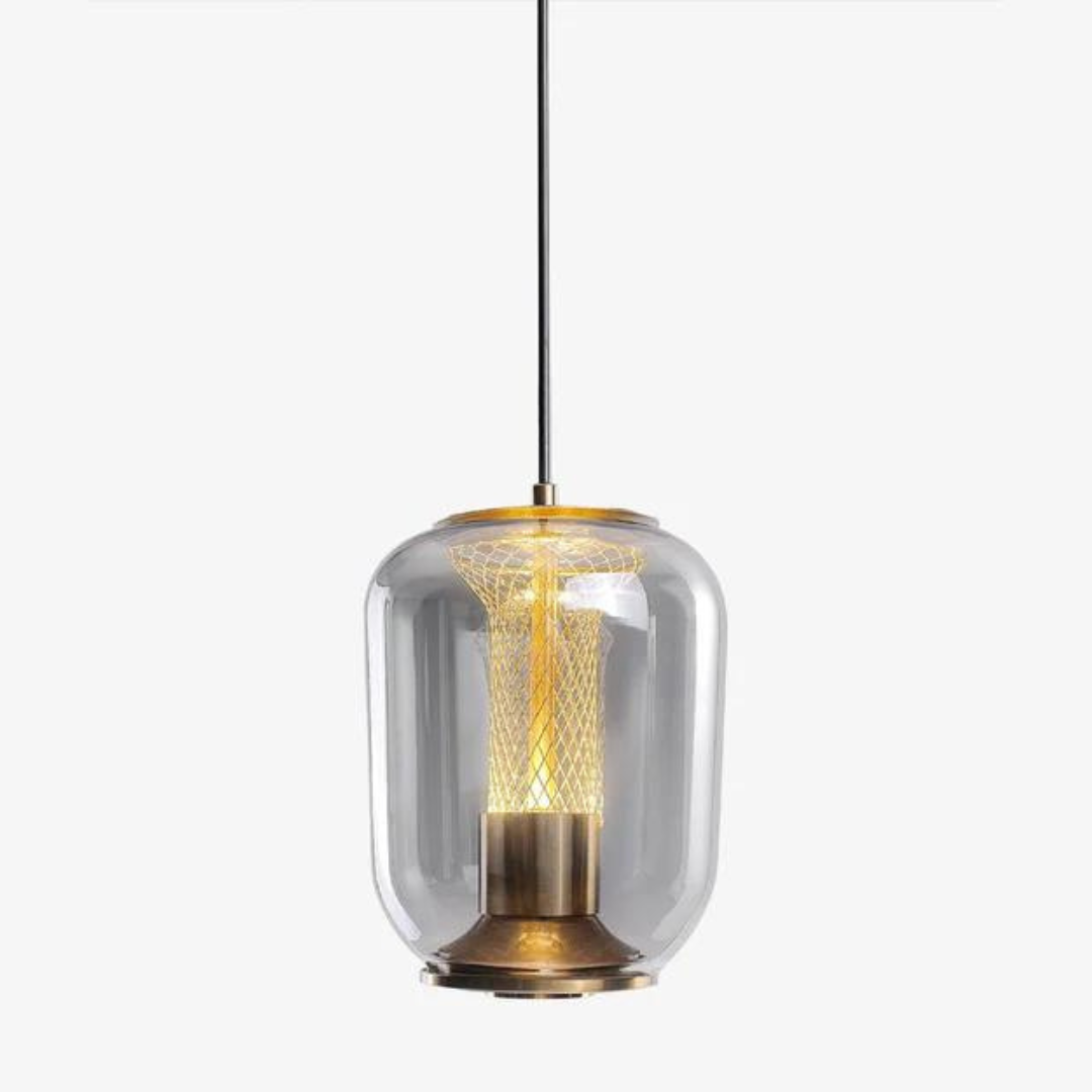 Moderne glazen hanglamp met sfeervolle verlichting