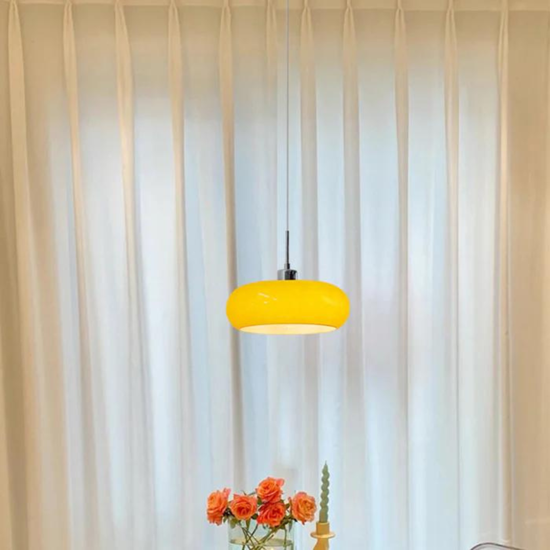 Moderne glazen hanglamp met dimbare LED-verlichting