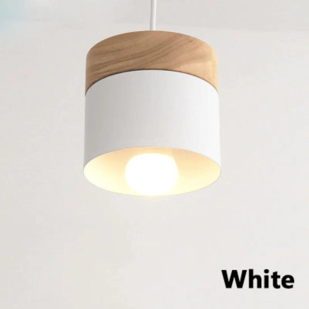 Moderne plafondlamp in hout en metaal met opvallend design