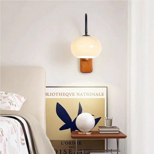 Bauhaus Draaibare Wandlamp met Glazen Kap