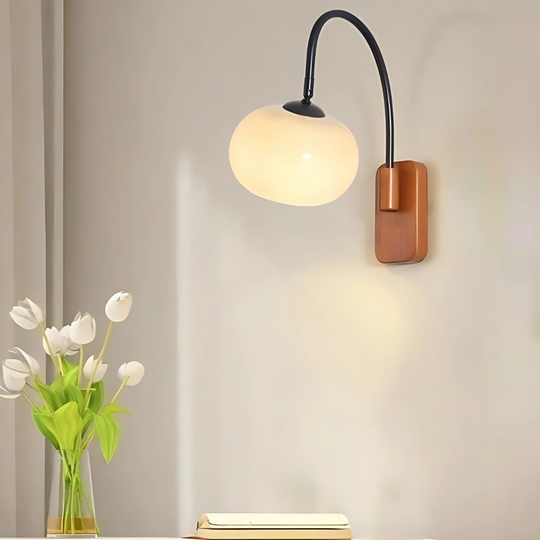 Bauhaus Draaibare Wandlamp met Glazen Kap