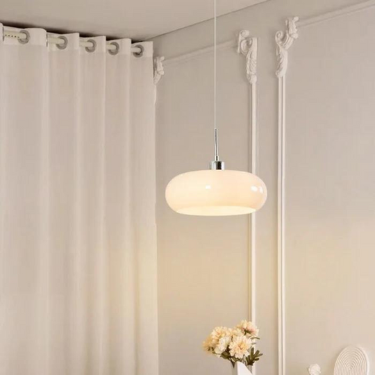 Moderne glazen hanglamp met dimbare LED-verlichting