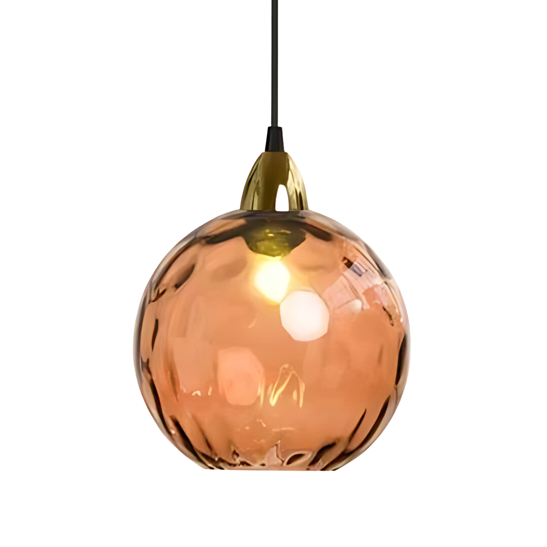 Elegante glazen bol hanglamp met sfeervolle verlichting