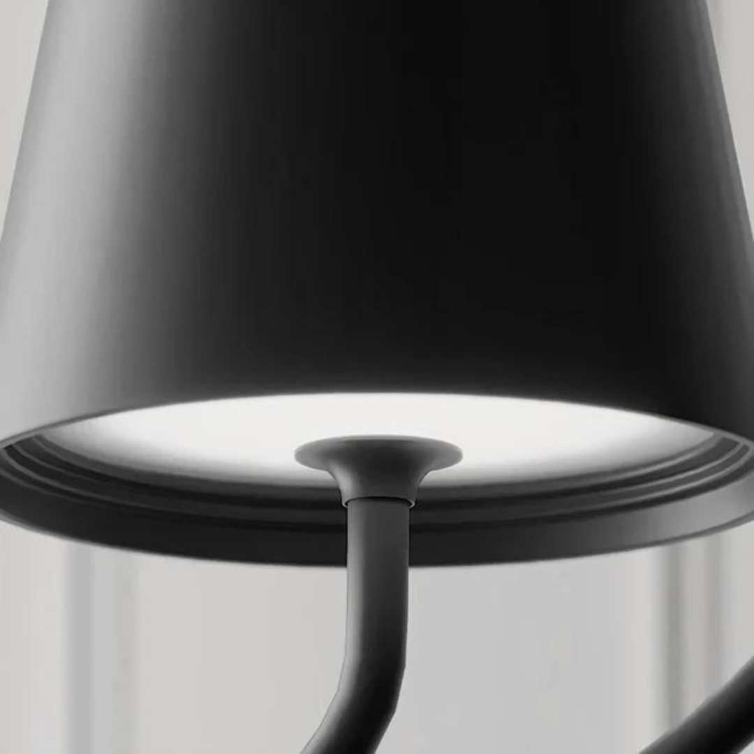 Oplaadbare LED hanglamp met minimalistisch design voor binnen en buiten