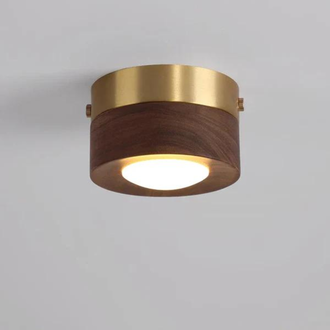 Moderne plafondlamp met walnoot of essen hout voor sfeervolle verlichting