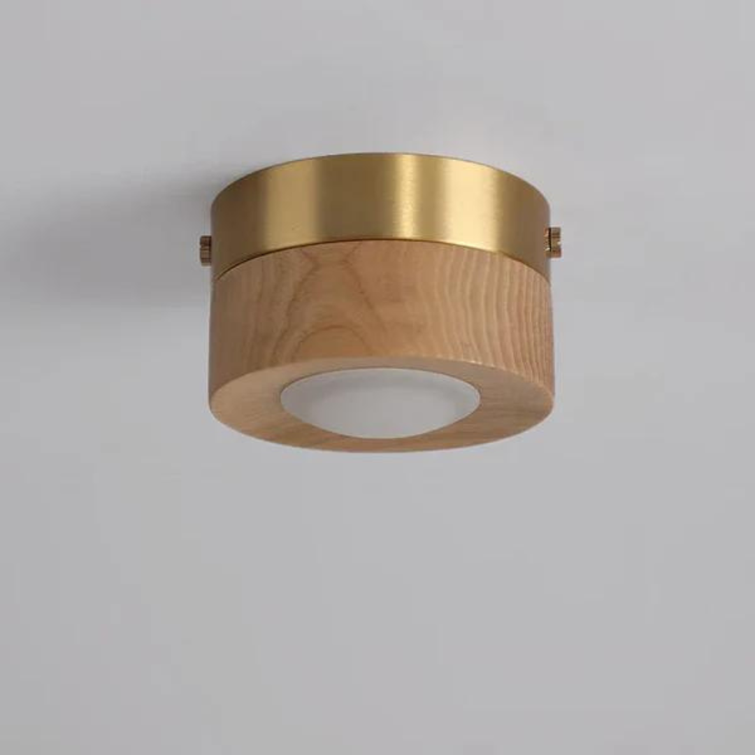 Moderne plafondlamp met walnoot of essen hout voor sfeervolle verlichting