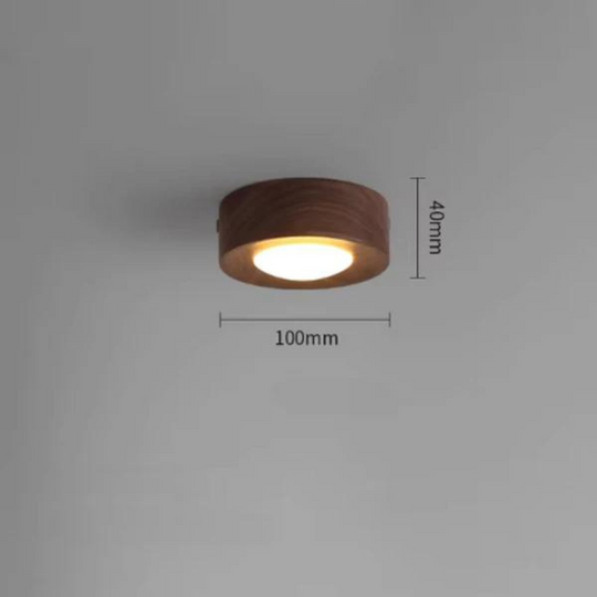 Moderne plafondlamp met walnoot of essen hout voor sfeervolle verlichting