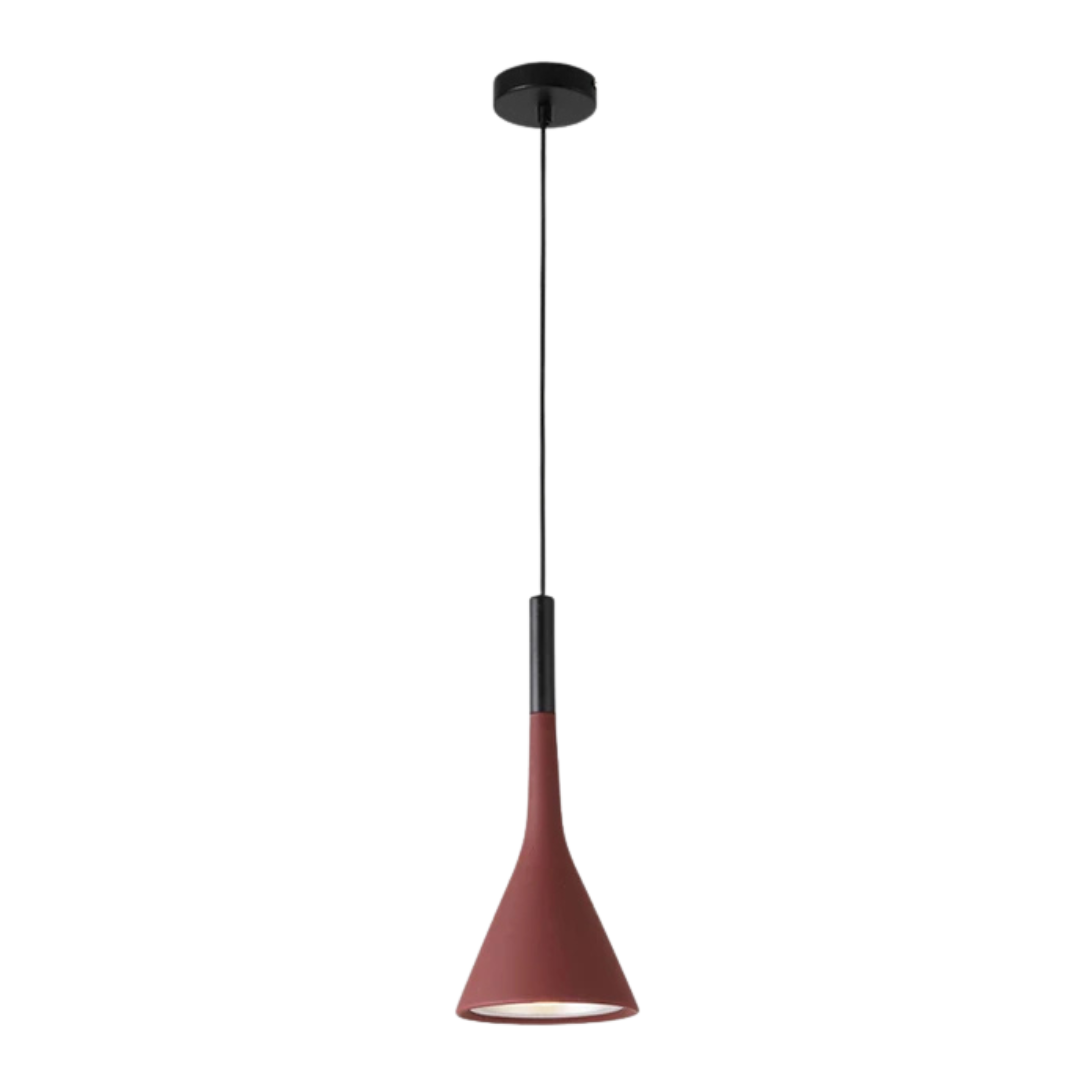 Elegante driehoekige hanglampen met modern design en warme verlichting