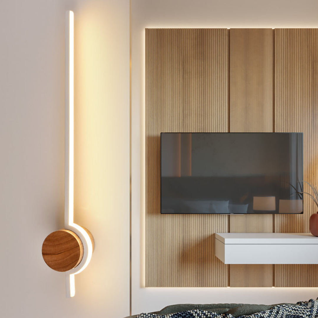 Scandinavische Lineaire Wandlamp van Hout en Metaal voor Slaapkamer