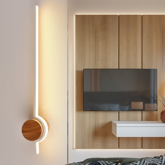 Scandinavische Lineaire Wandlamp van Hout en Metaal voor Slaapkamer