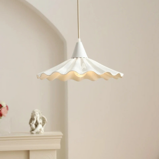 Witte Keramische Hanglamp met Geribbelde Kap