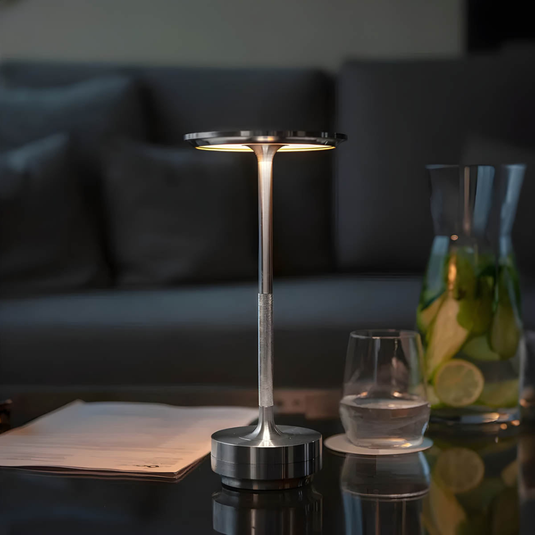 Draadloze tafellamp met modern design en verstelbaar licht