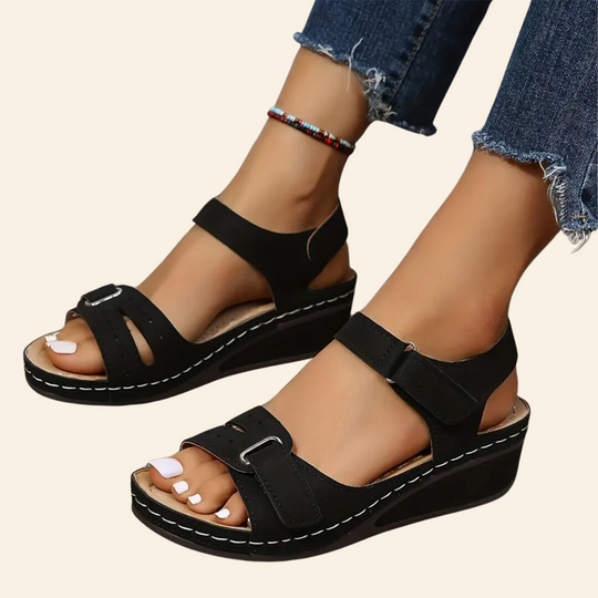 Sofia - Comfortabele sport sandalen met sleehak