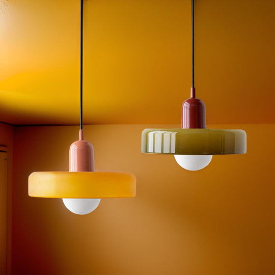 Voss' - Bauhaus hanglamp met gekleurd glas en modern design